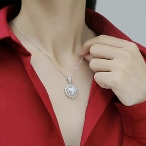 VVS1 5 Carat Moissanite Diamond Pendant W/ S925 O Chain NEW